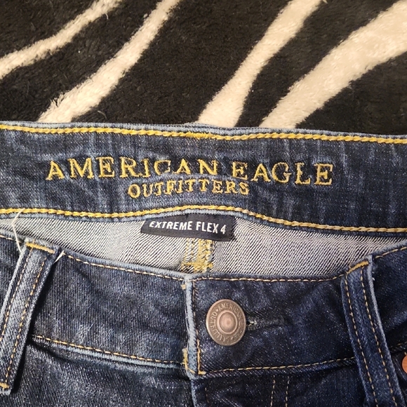 American Eagle Outfitters Men's Distressed Blue Slim Straight Jeans - Picture 2 of 7